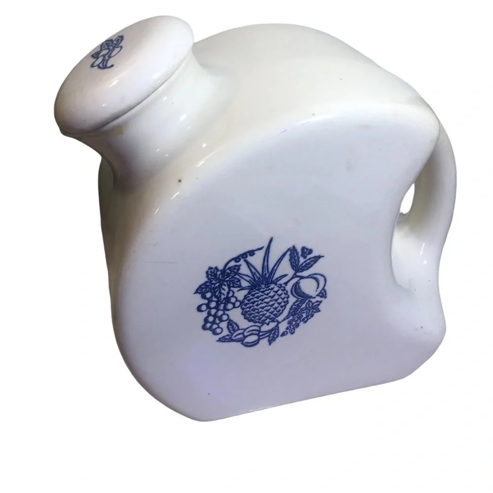 Vintage Oxfordware Refrigerator Pitcher 6 x 6 x 4.5” Cream/Blue Fruit Cork